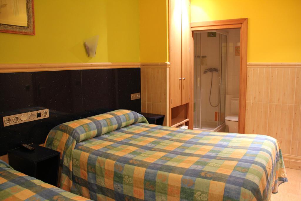 Pension Izar Bat San Sebastián Rom bilde
